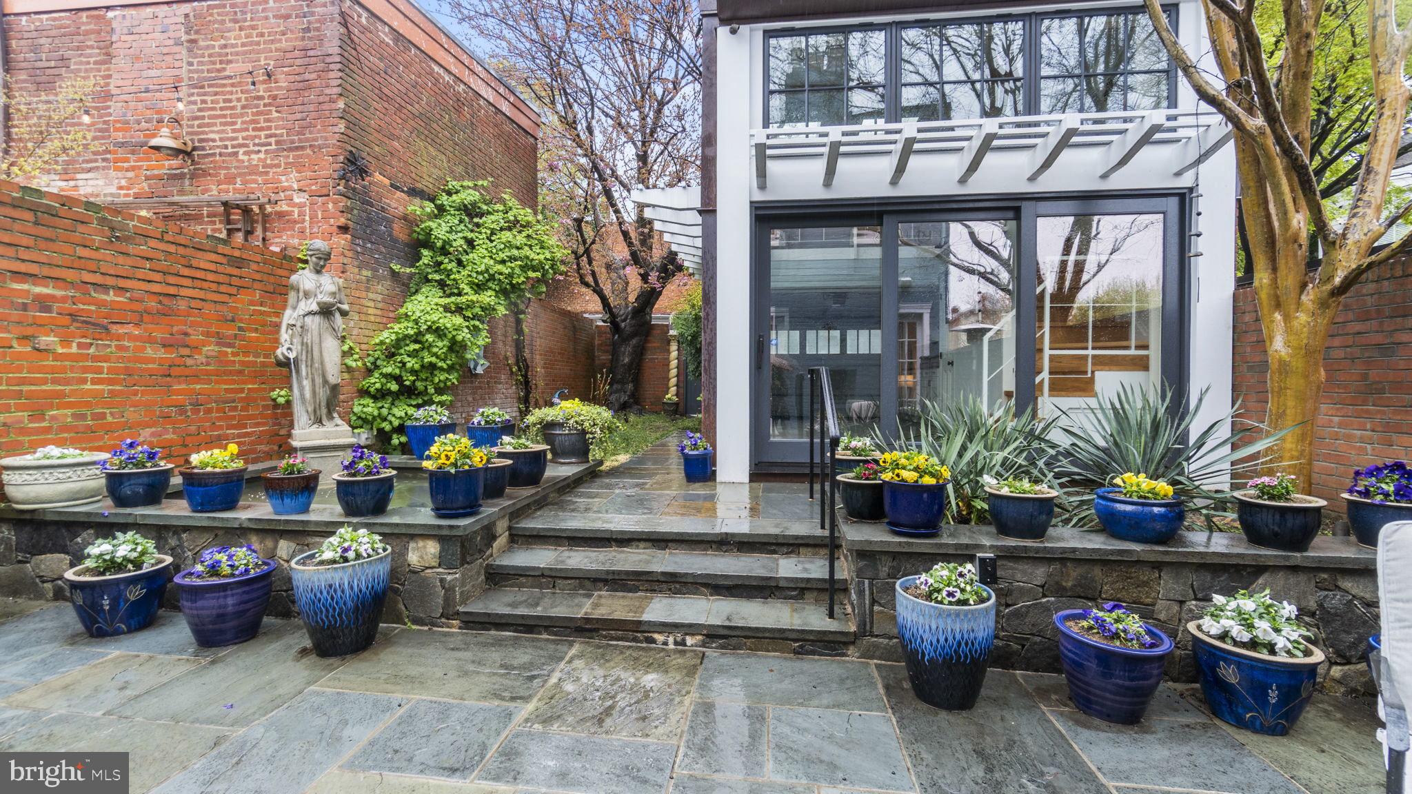 GEORGETOWN - Residential