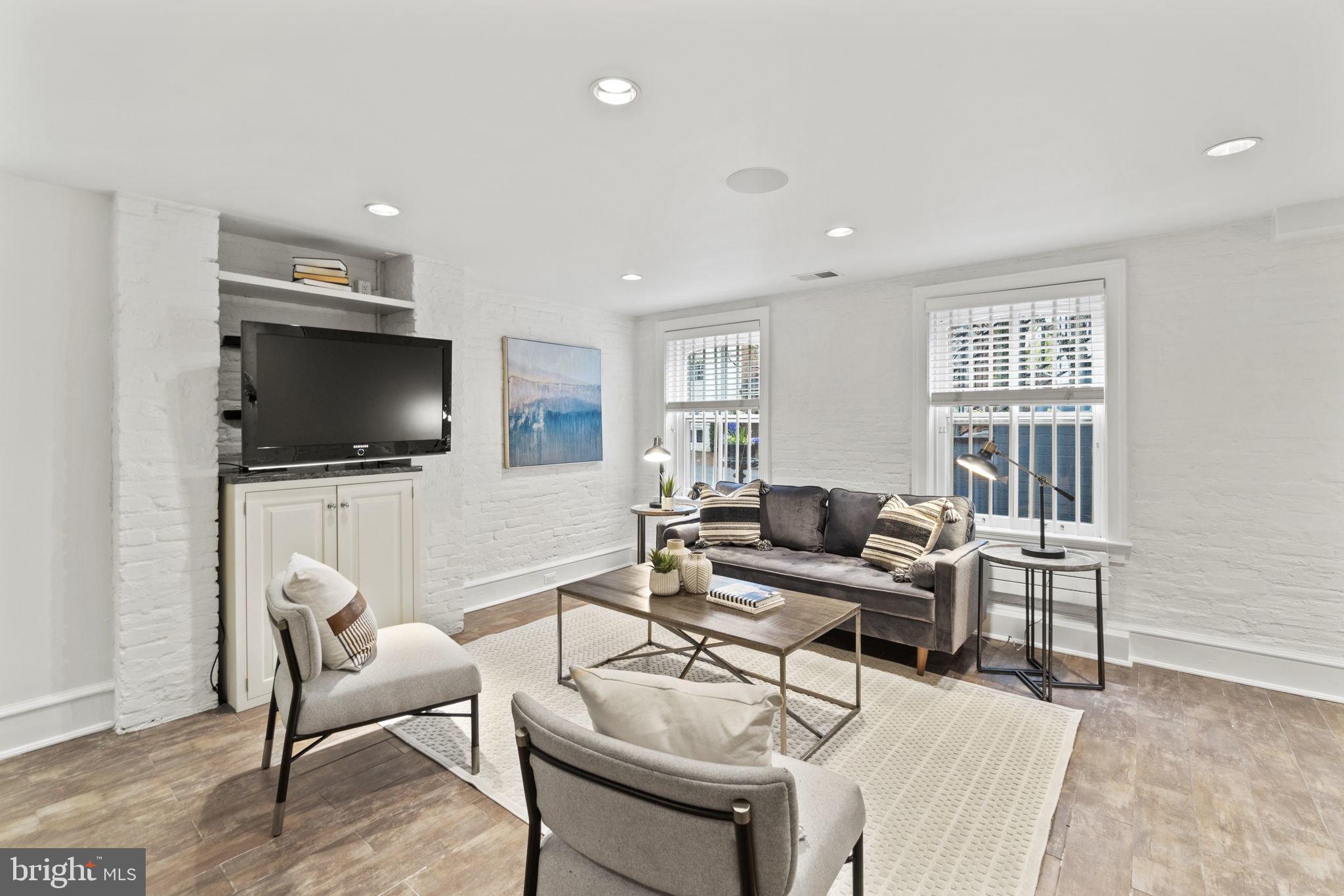GEORGETOWN - Residential