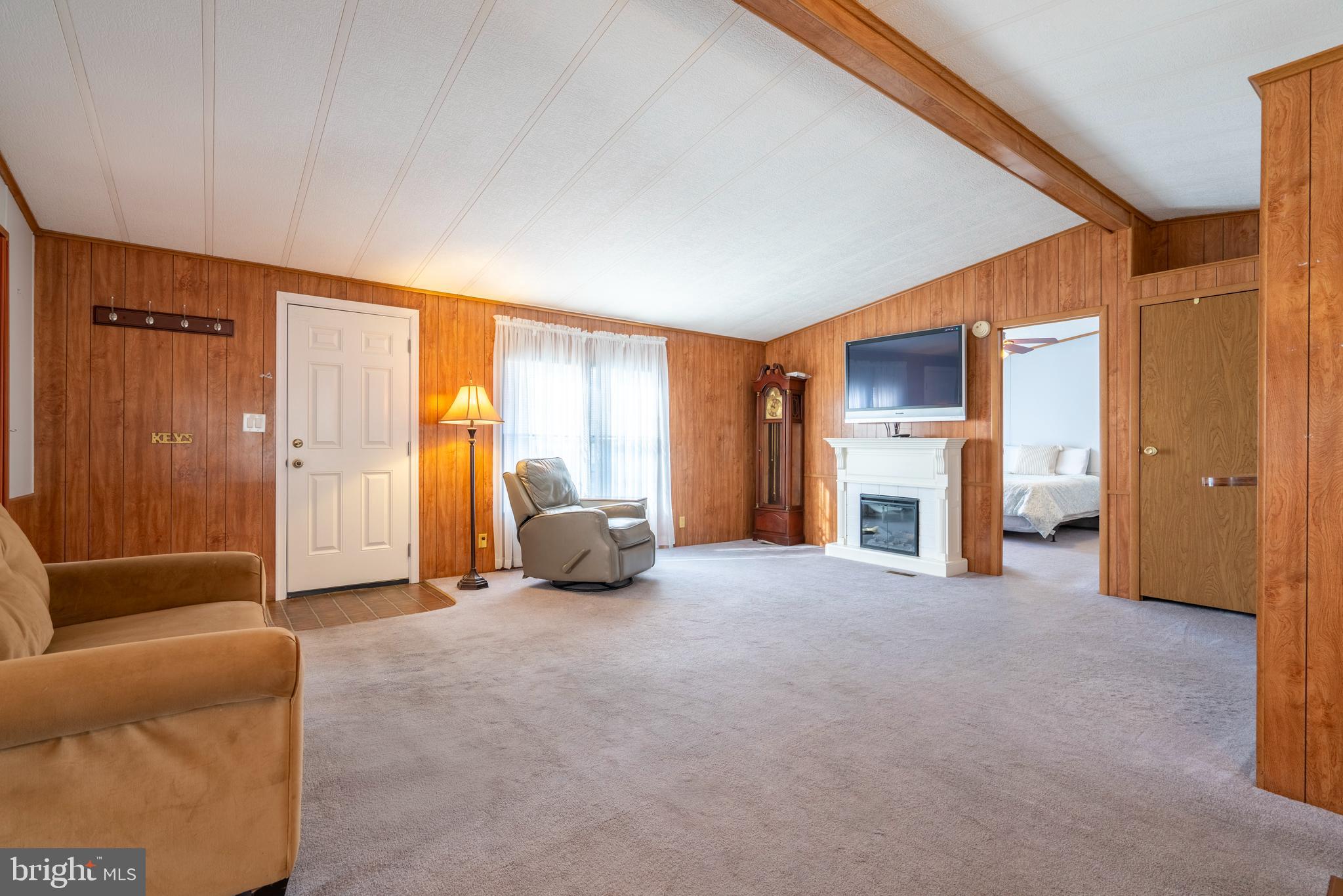 225 CHERRYWOOD COURT