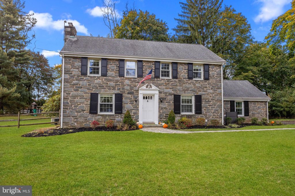 Photo of 1434 Holcomb Road, HUNTINGDON VALLEY, PA 19006 (MLS # PAMC2158990)