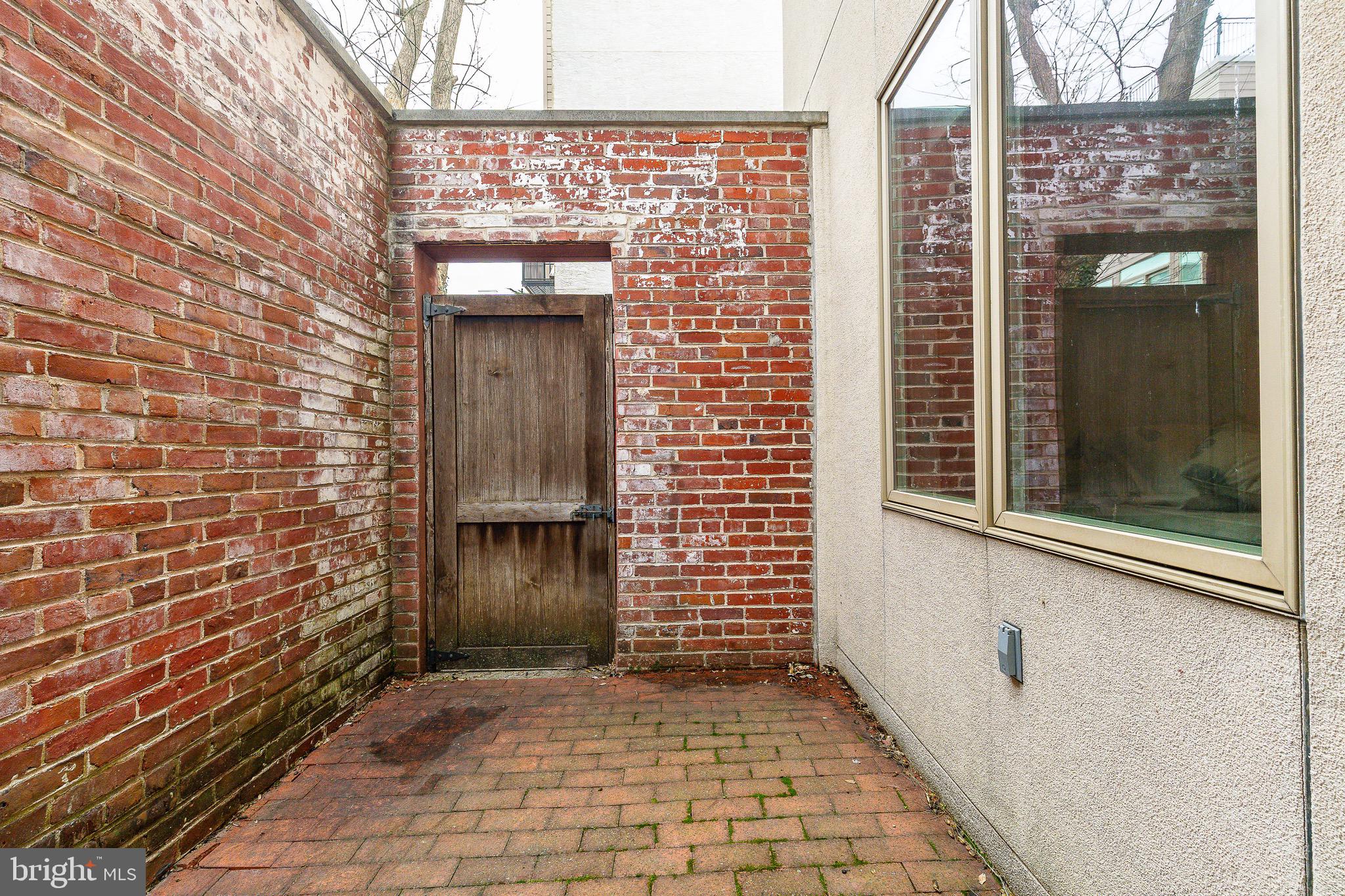 GRADUATE HOSPITAL - Residential