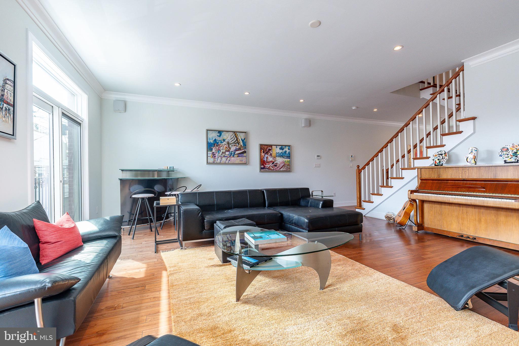 GRADUATE HOSPITAL - Residential