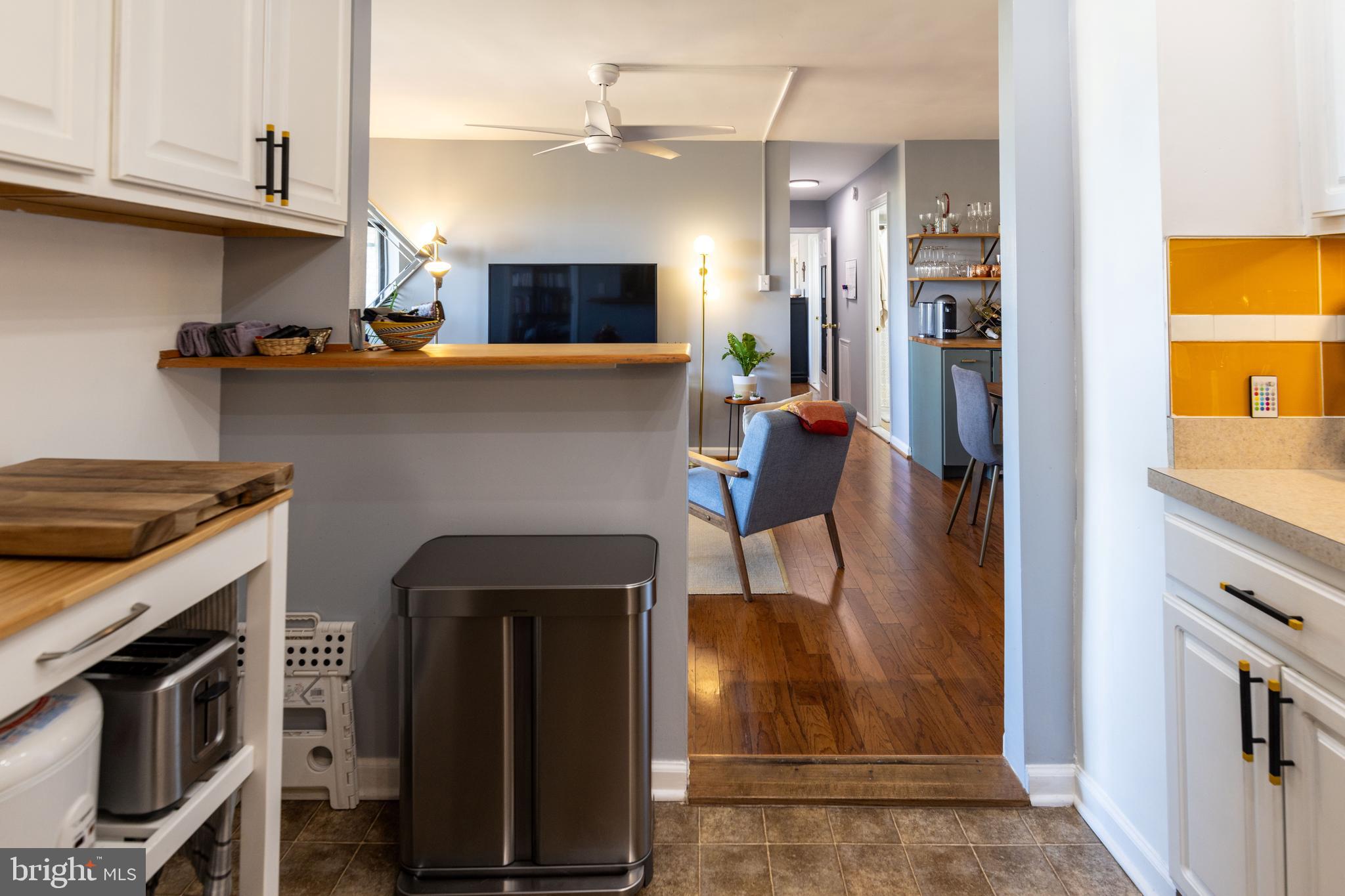 PINEWAY TOWERS - Residential Lease