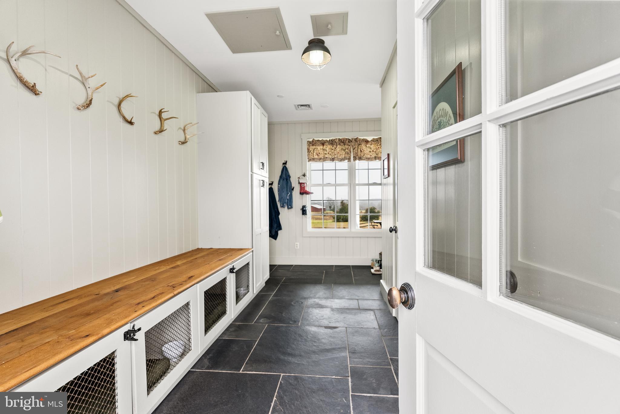 STONEY SPRINGS - Farm