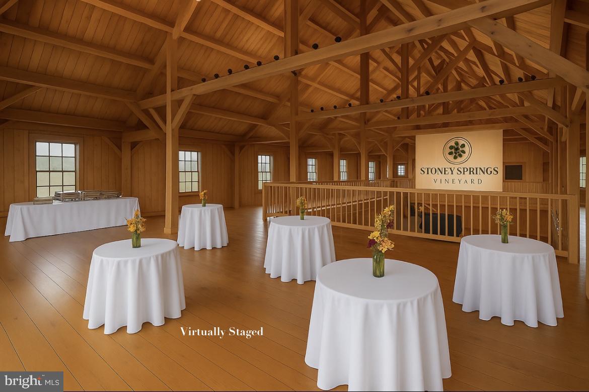 STONEY SPRINGS - Farm