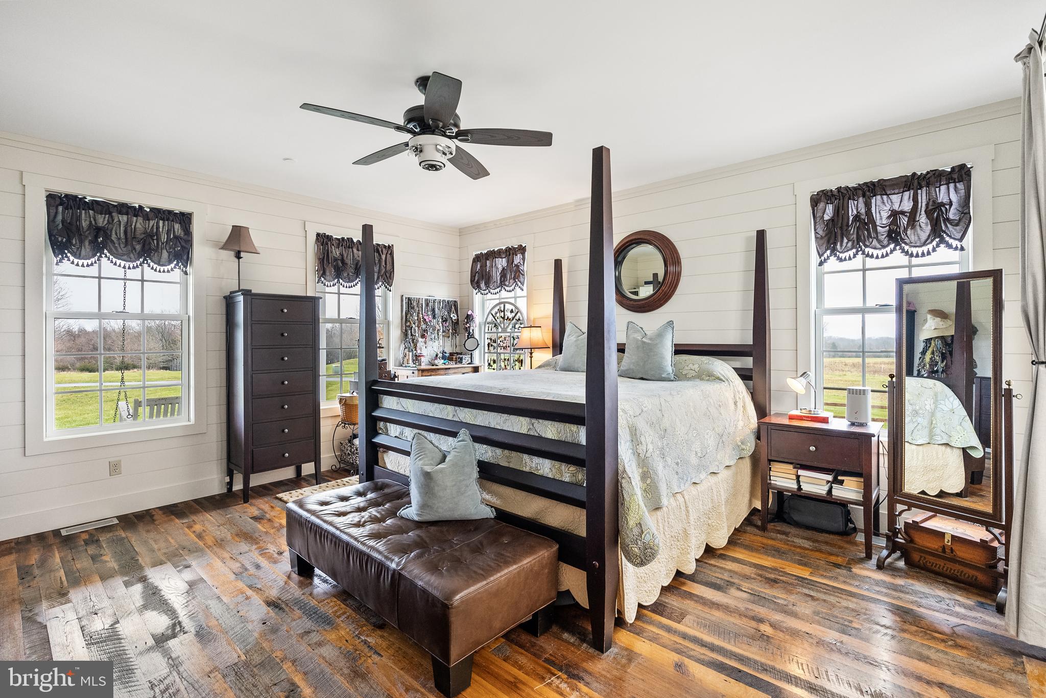 STONEY SPRINGS - Farm