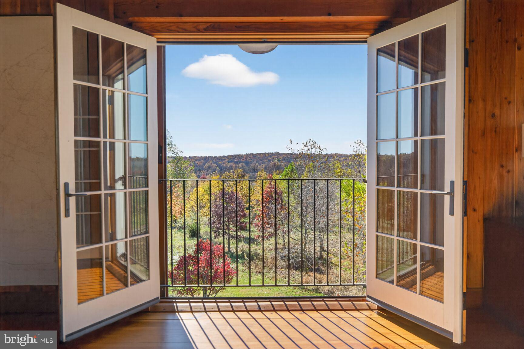 STONEY SPRINGS - Farm