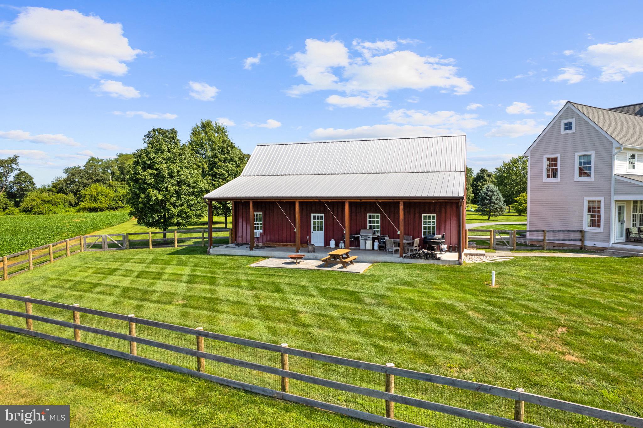 STONEY SPRINGS - Farm