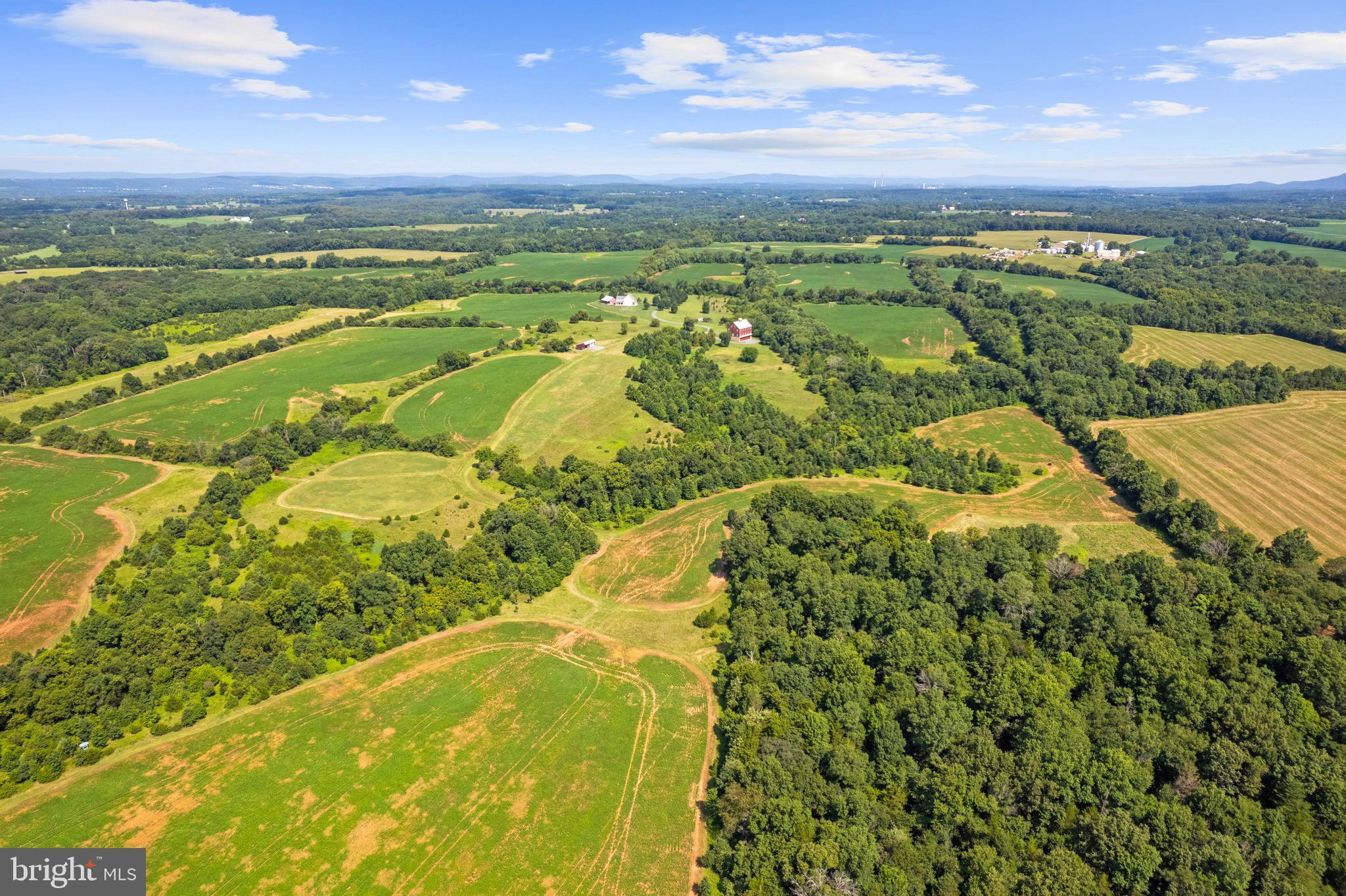 STONEY SPRINGS - Farm
