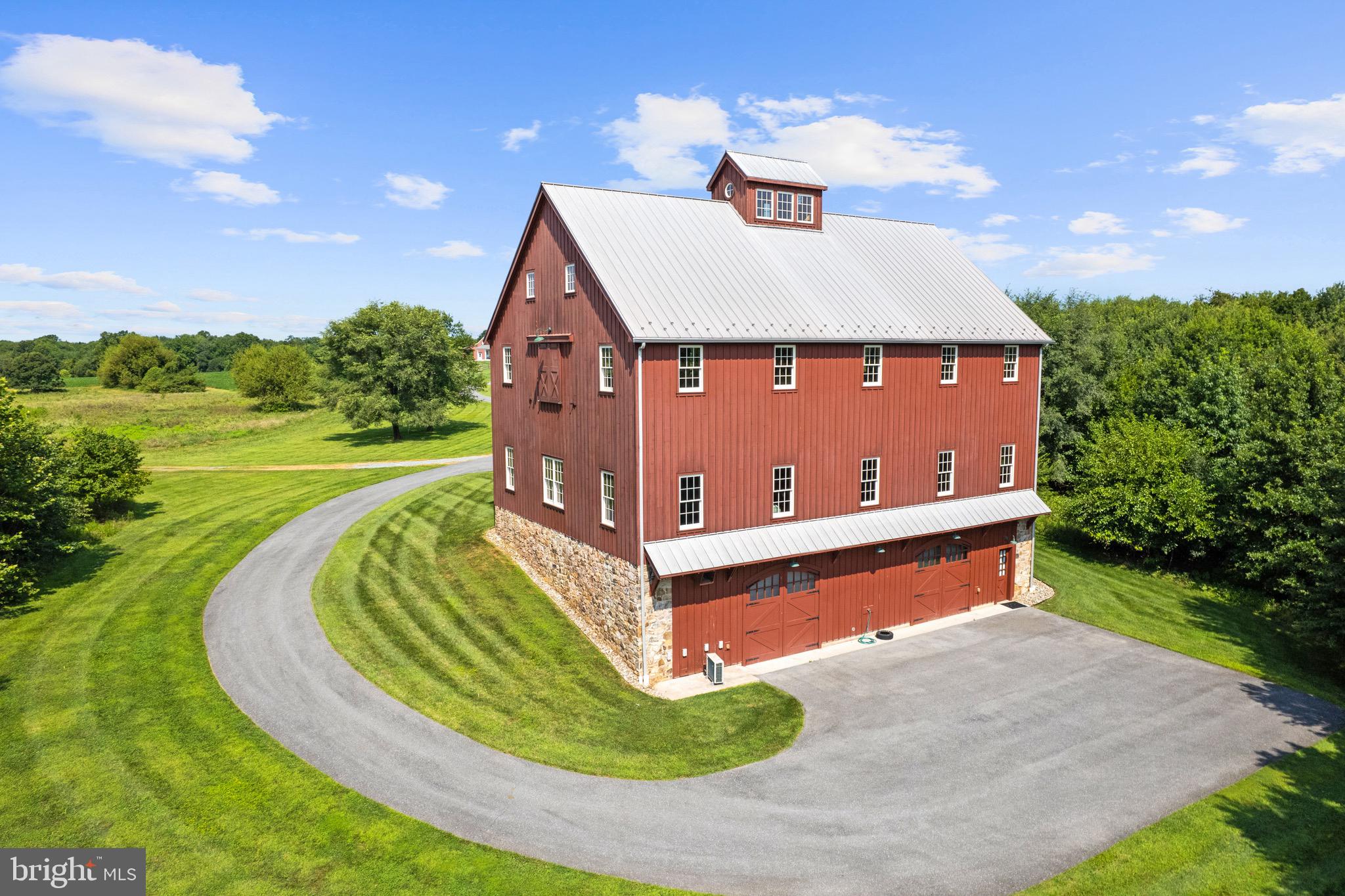 STONEY SPRINGS - Farm