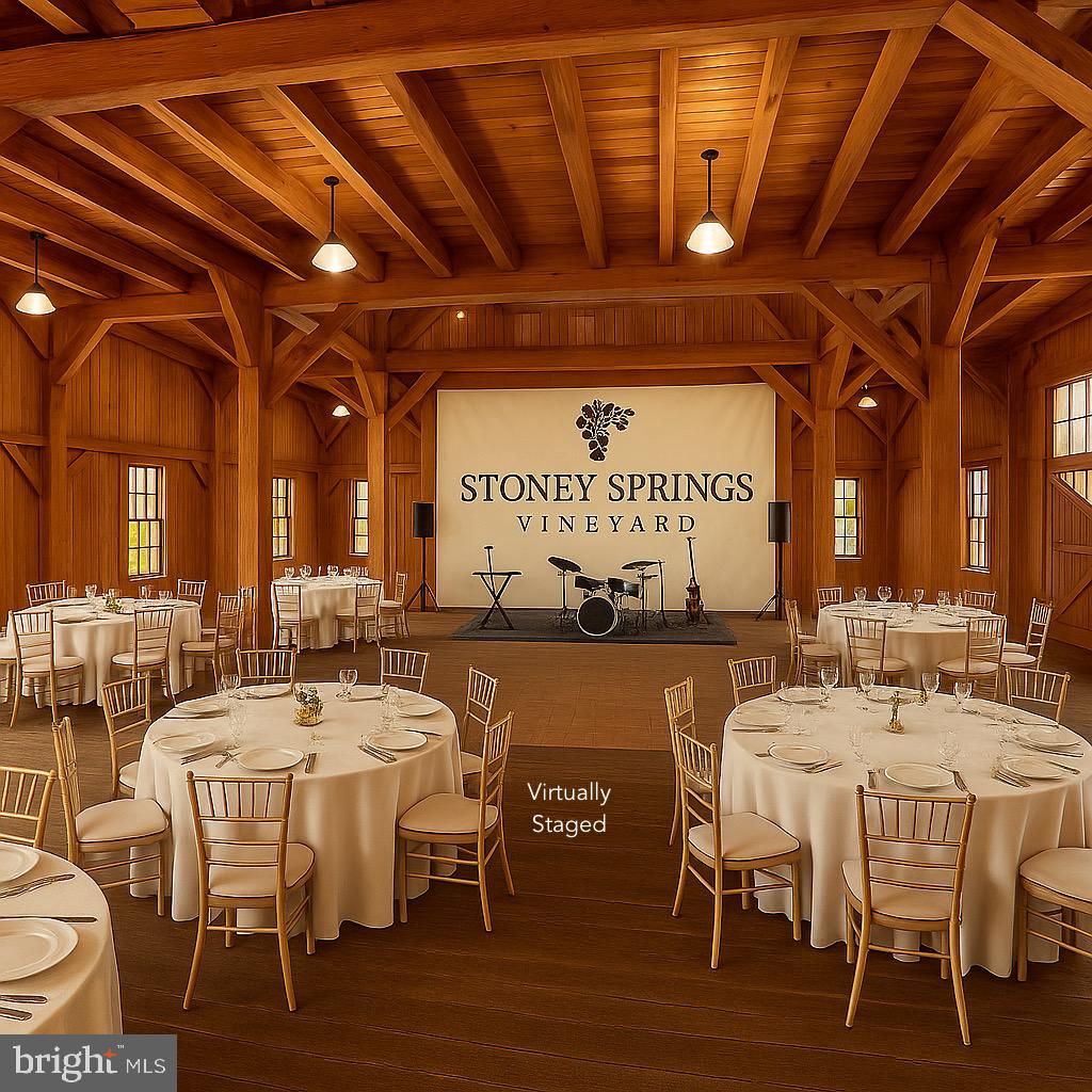 STONEY SPRINGS - Farm