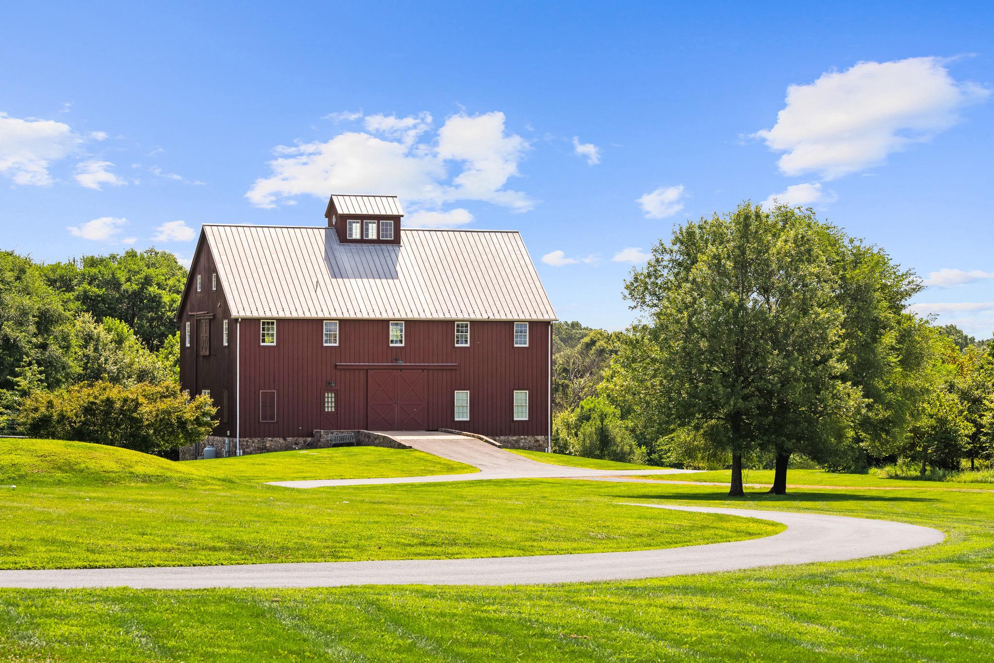 STONEY SPRINGS - Farm