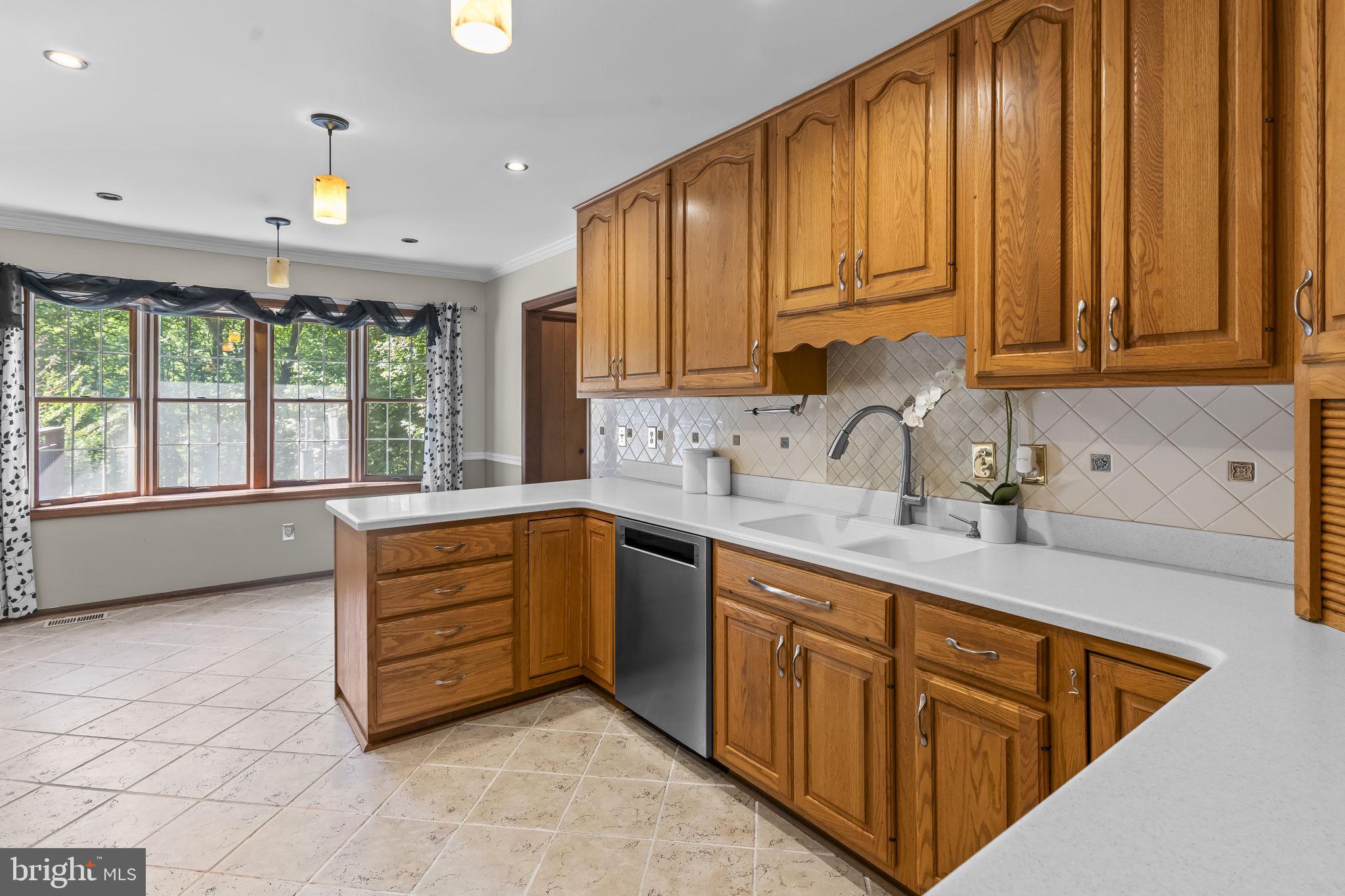 9013 HILLARY COURT