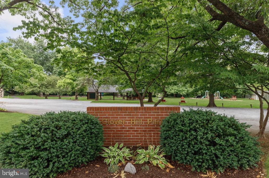 CLOVER HILL - Residential