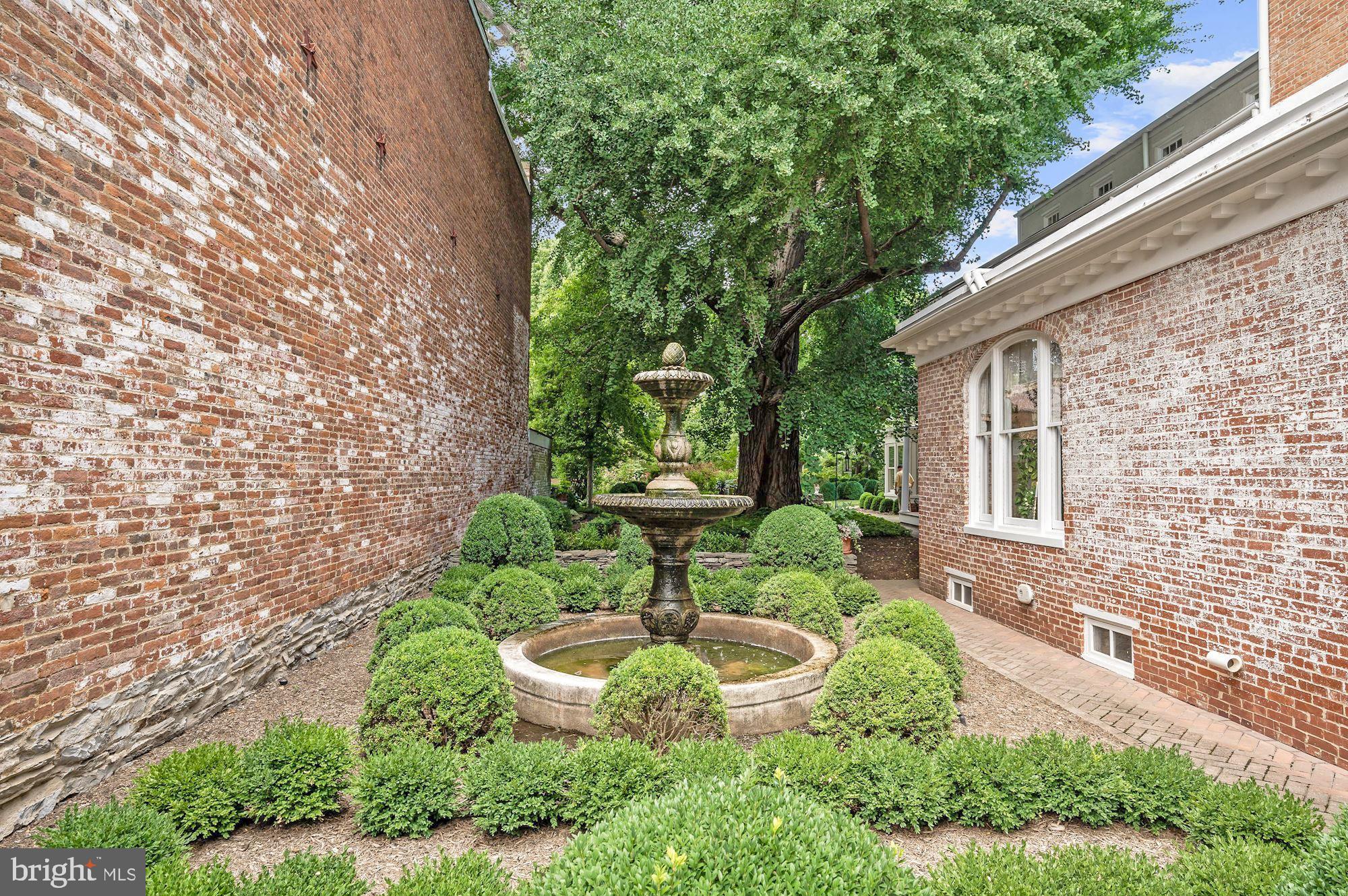 CLOVER HILL - Residential