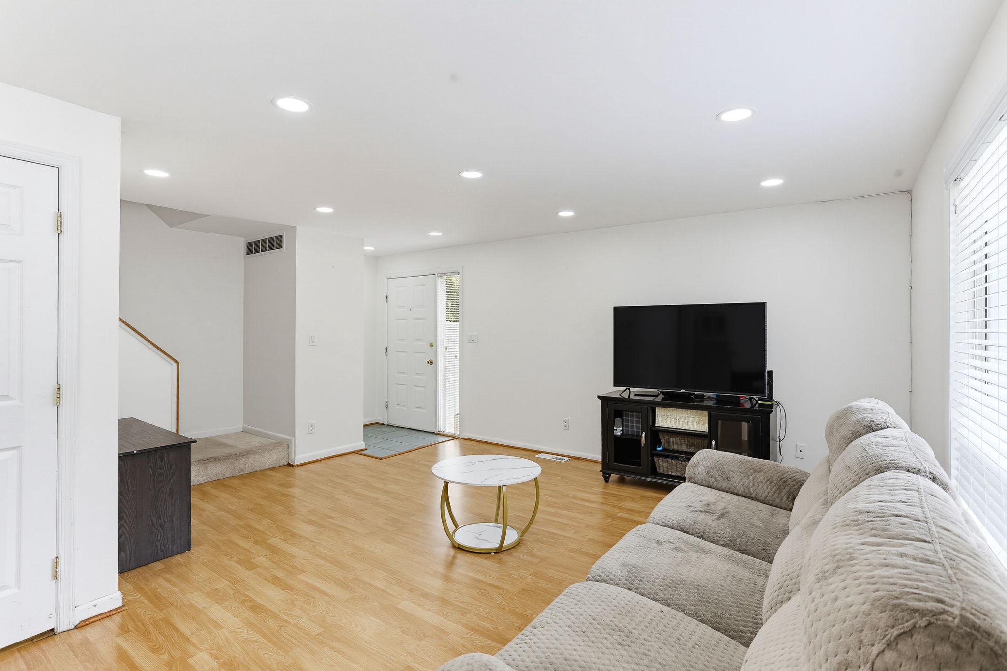 1 DENDRON COURT 36-1