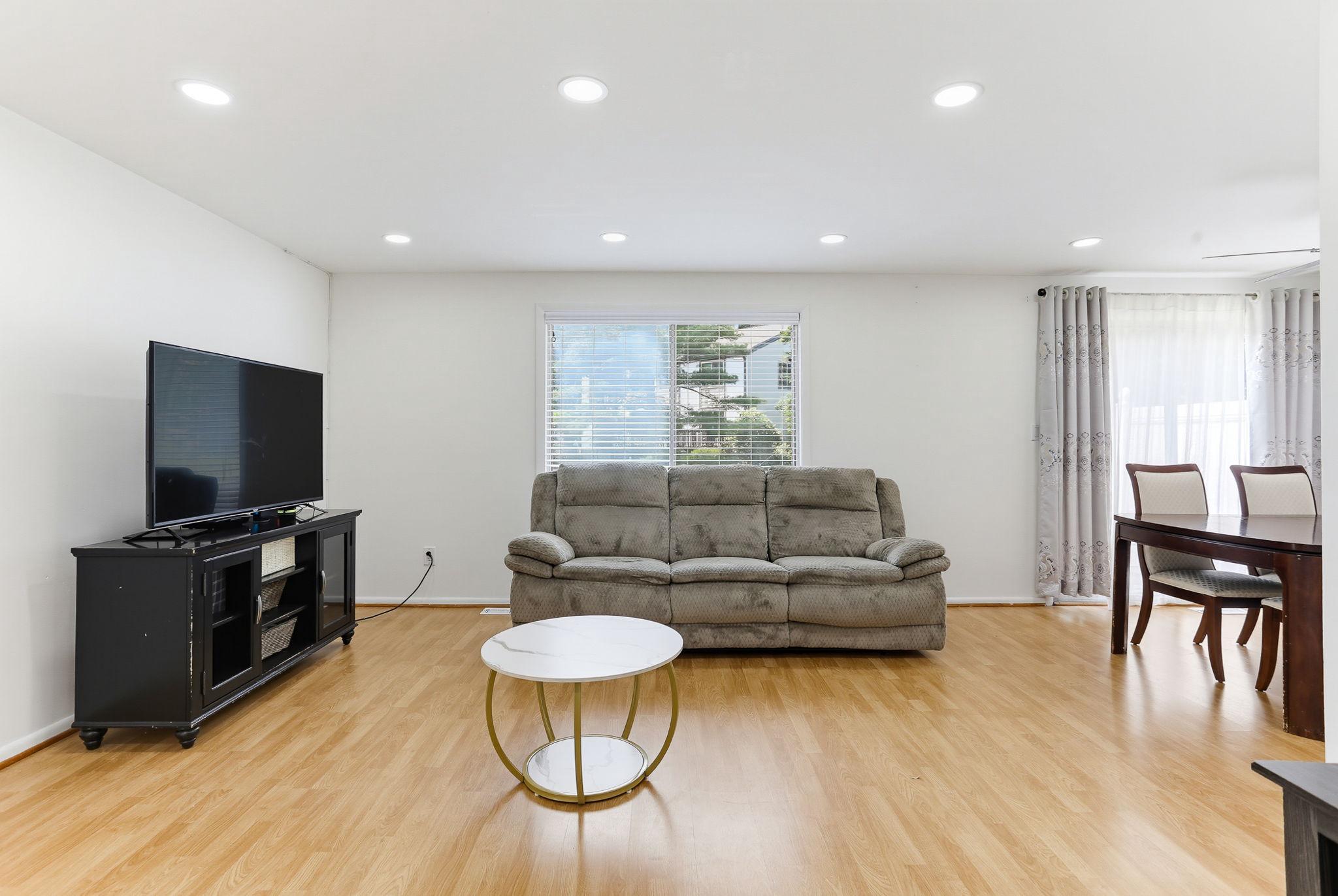 1 DENDRON COURT 36-1