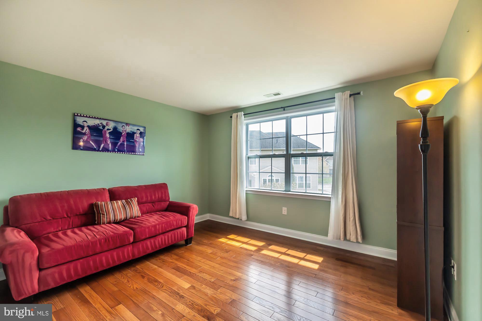 HORSHAM VALLEY ESTAT - Residential