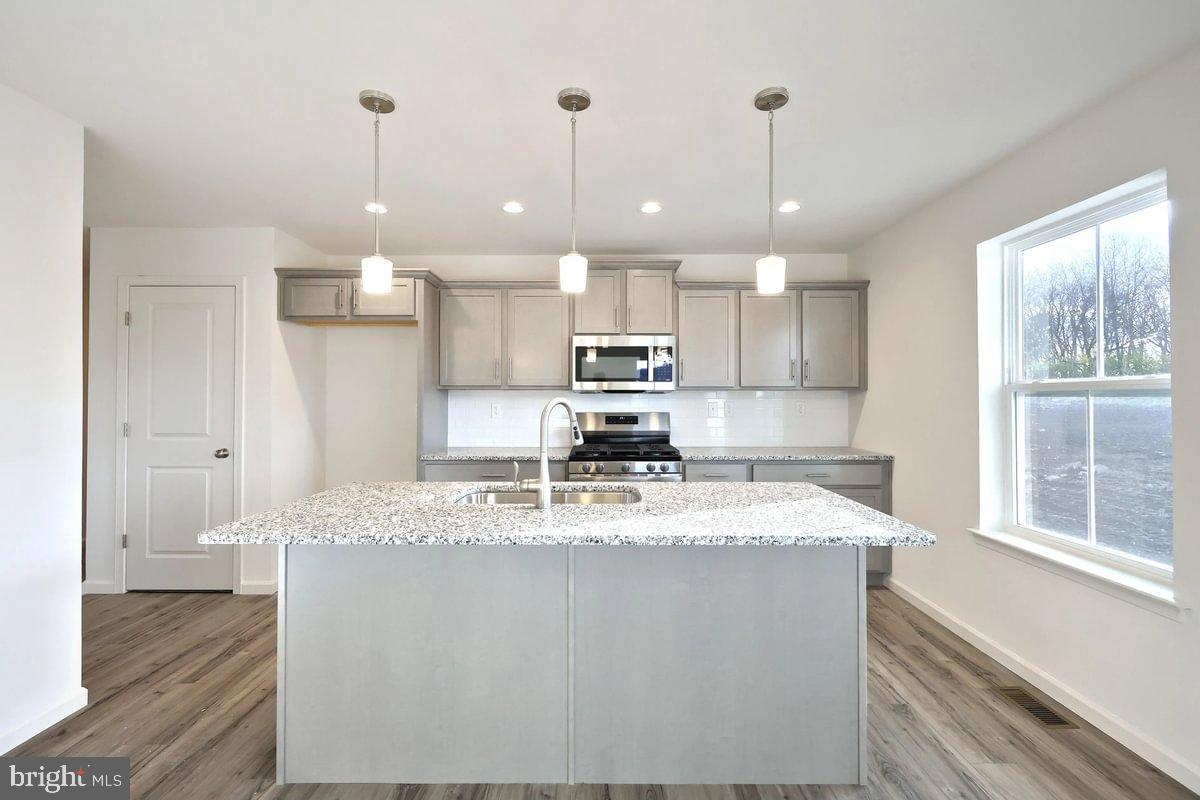 LOGAN GREENE - Residential