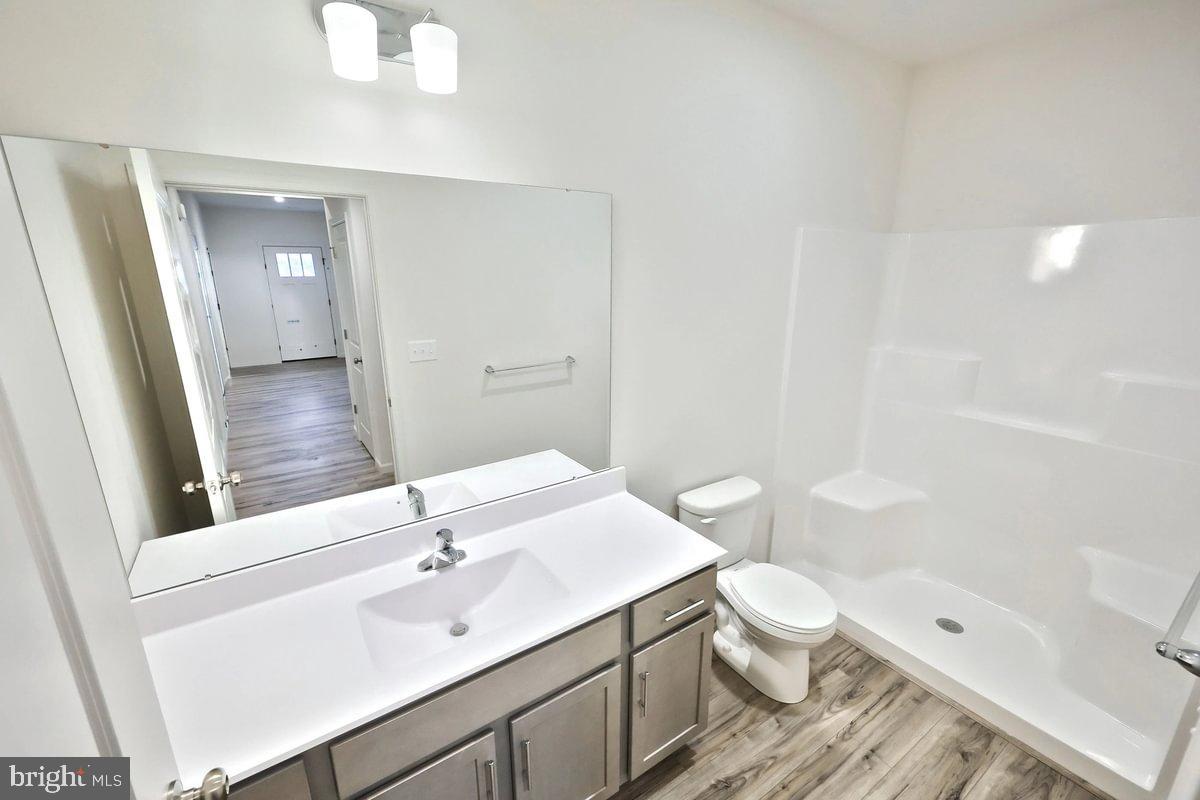 LOGAN GREENE - Residential