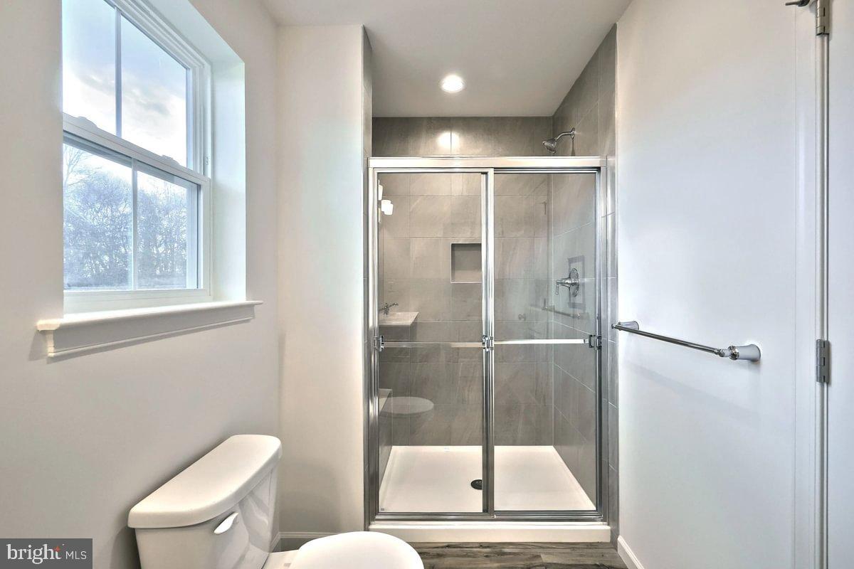 LOGAN GREENE - Residential