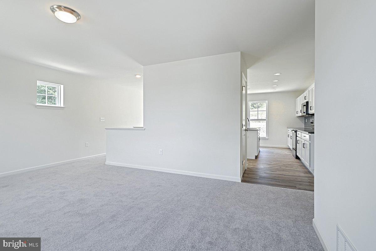 LOGAN GREENE - Residential