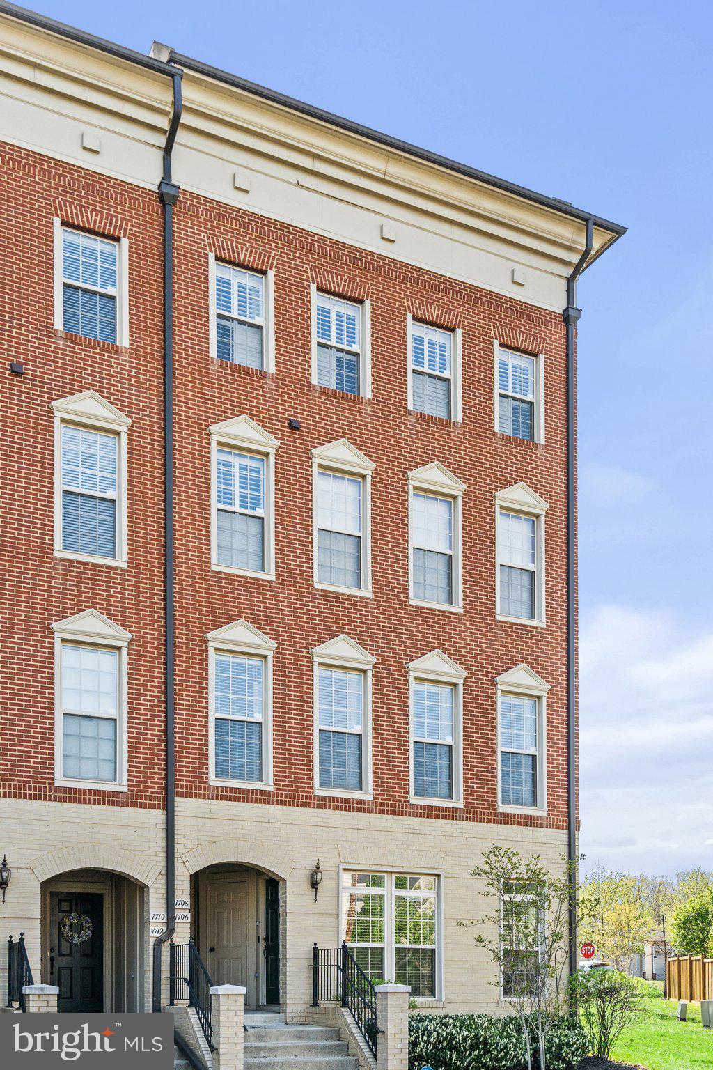 MADISON CRESCENT CONDOMINIUM - Residential