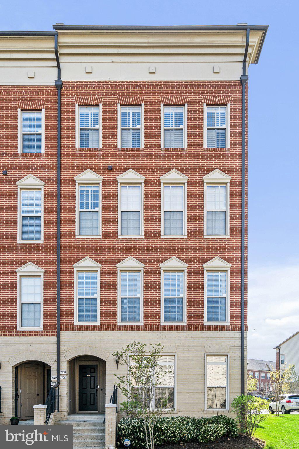 MADISON CRESCENT CONDOMINIUM - Residential