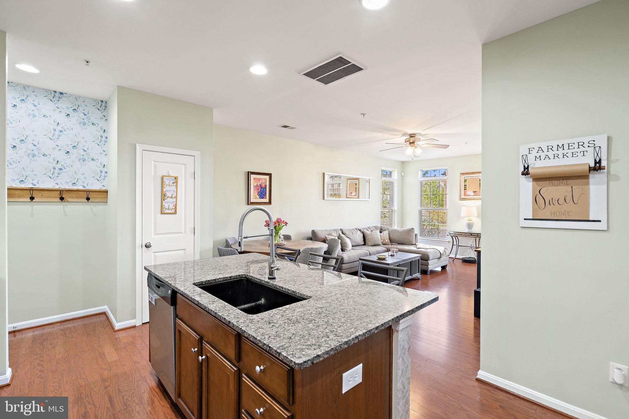 MADISON CRESCENT CONDOMINIUM - Residential