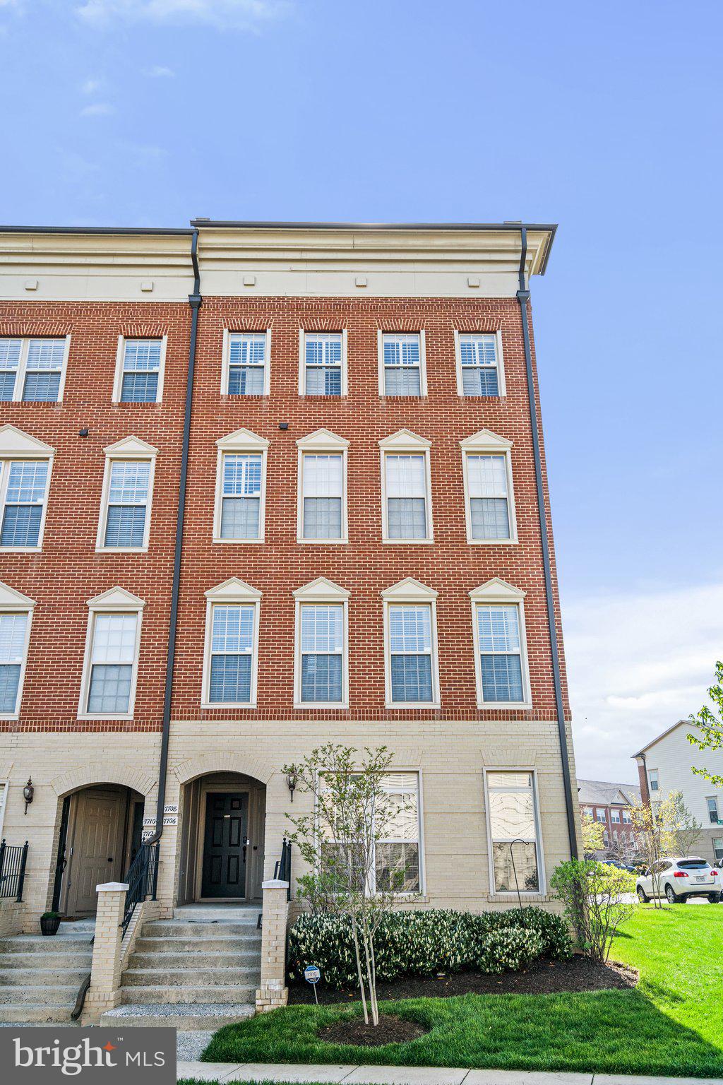 MADISON CRESCENT CONDOMINIUM - Residential