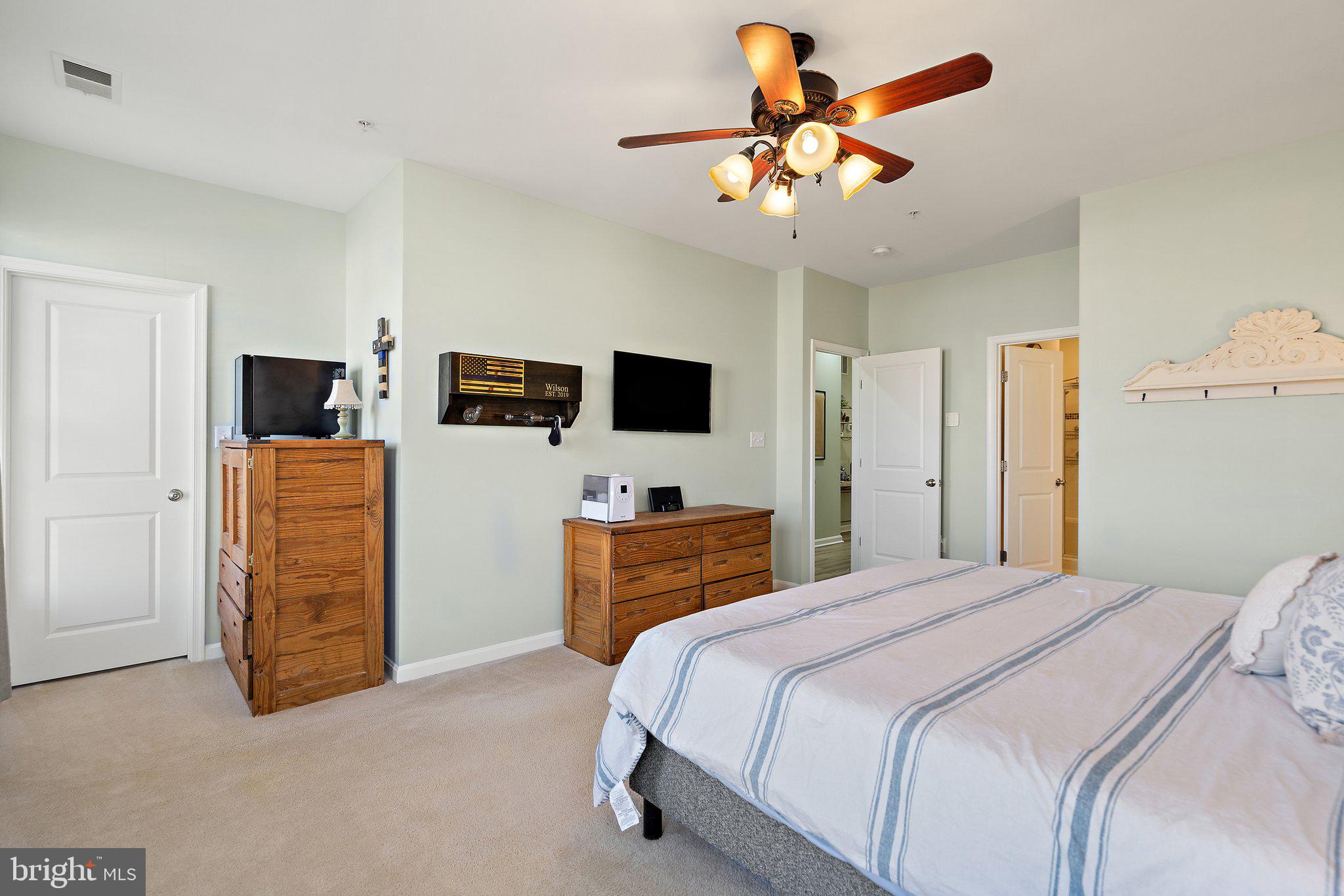 MADISON CRESCENT CONDOMINIUM - Residential