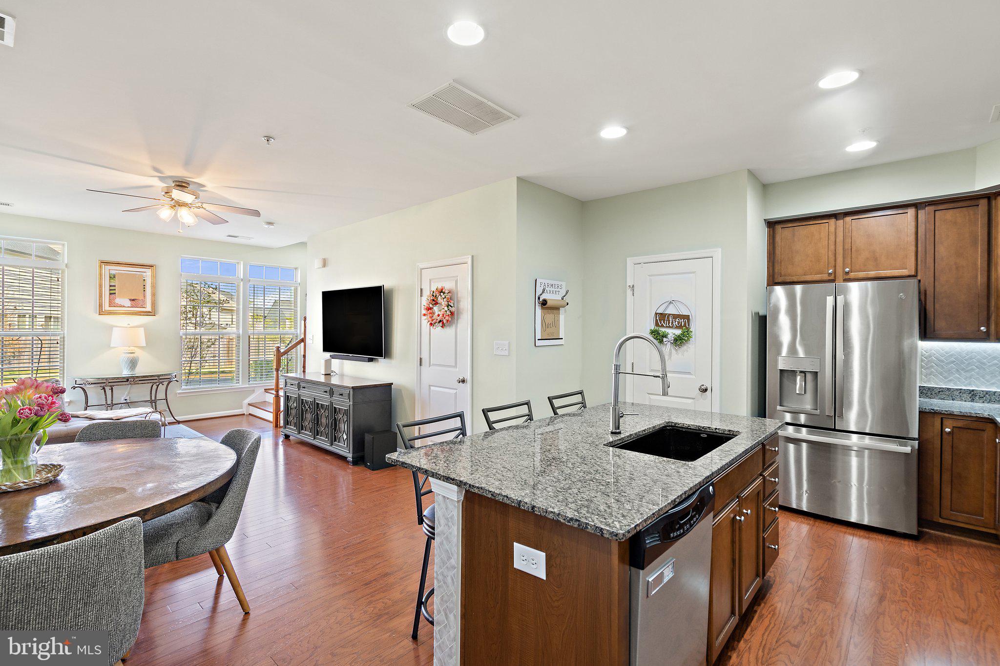 MADISON CRESCENT CONDOMINIUM - Residential