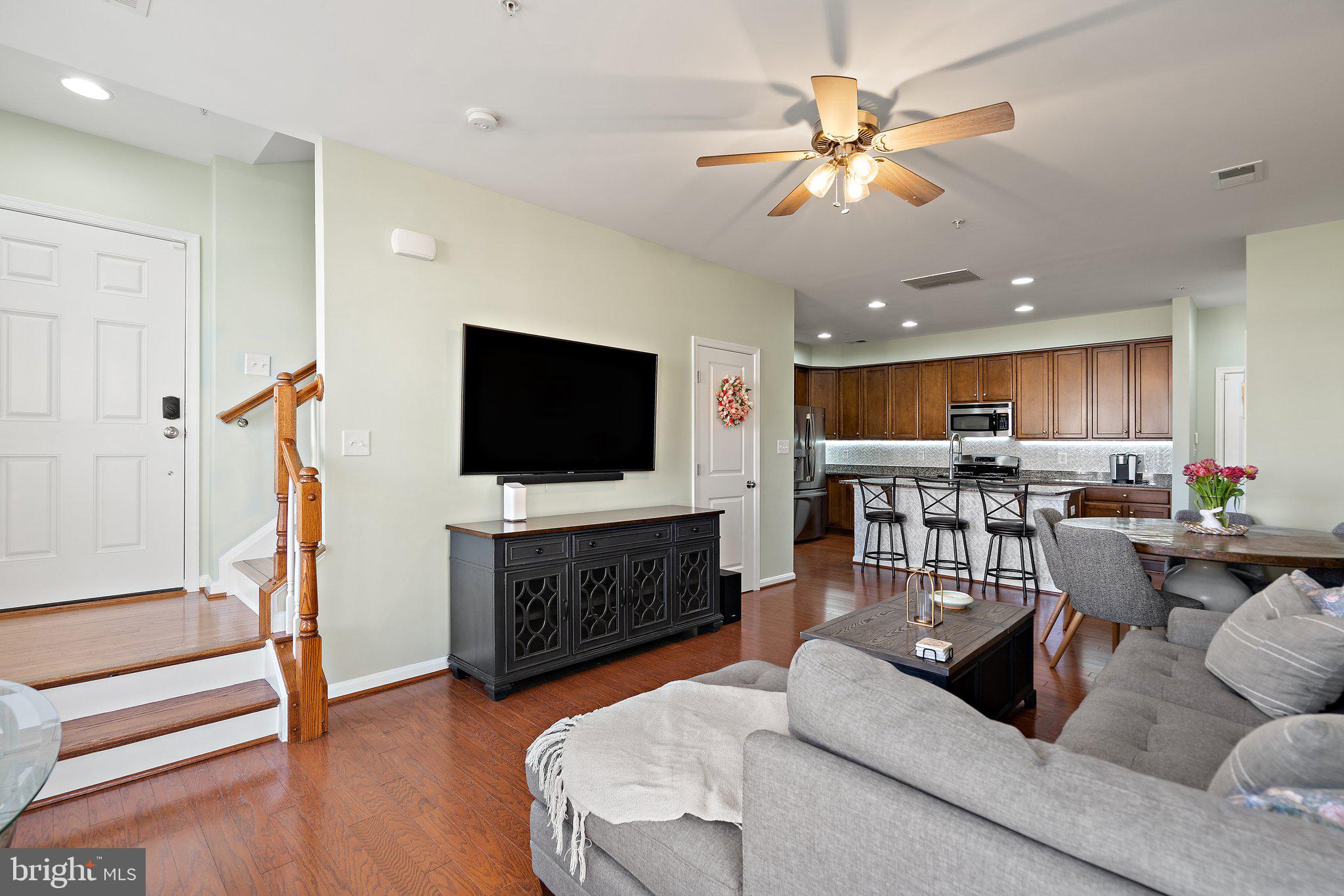 MADISON CRESCENT CONDOMINIUM - Residential