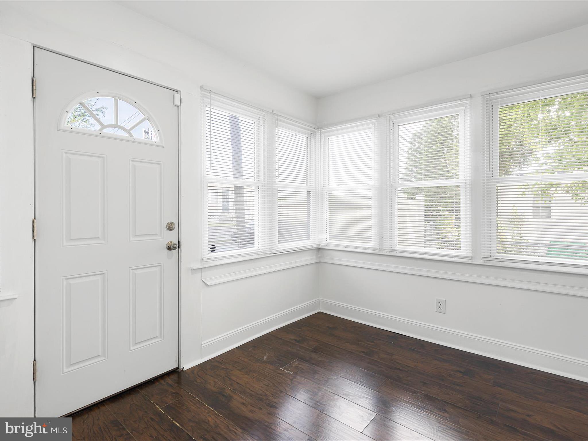 115 E HAZELDELL AVENUE
