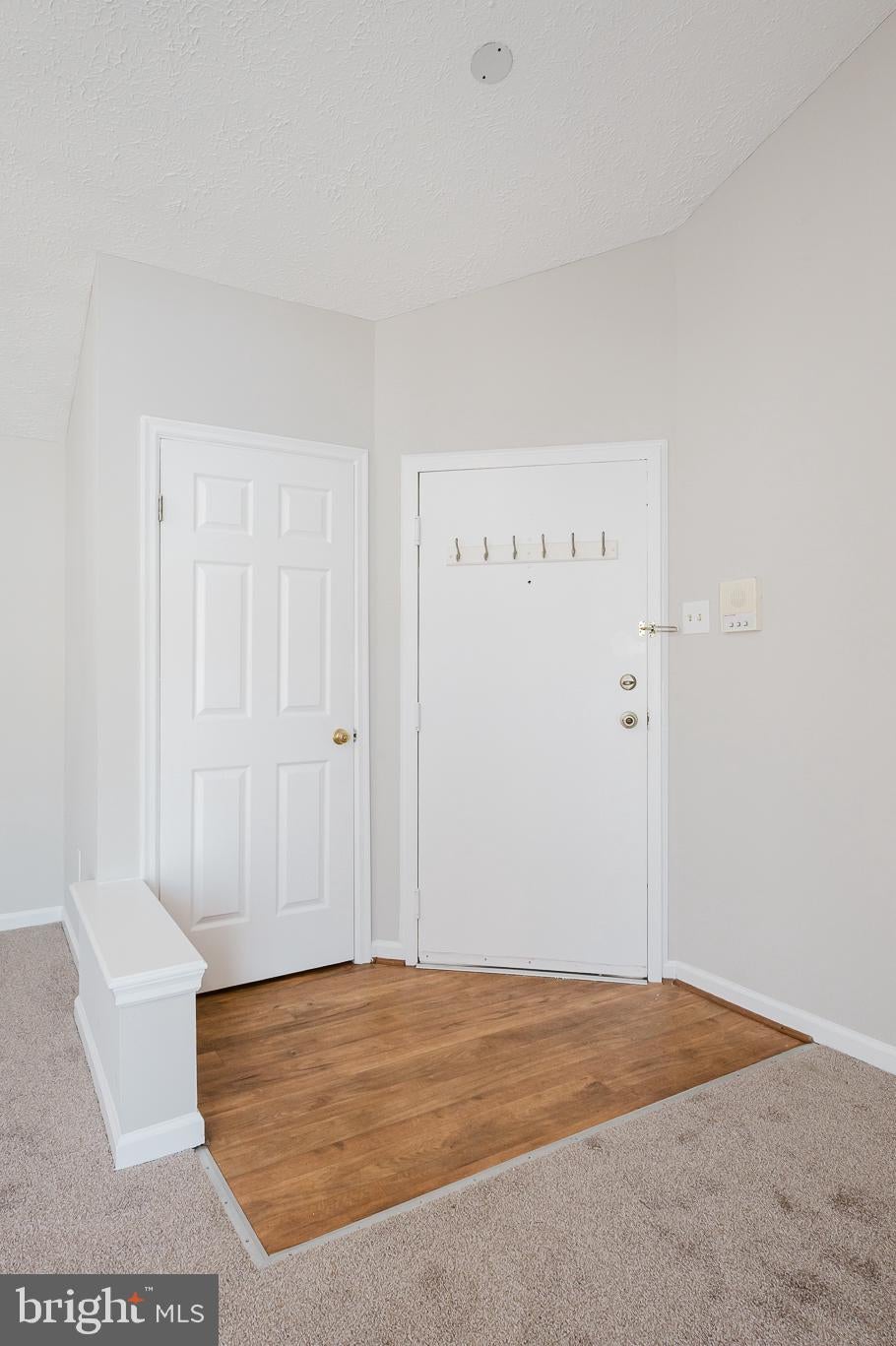 207 OAK LEAF CIRCLE 207-J