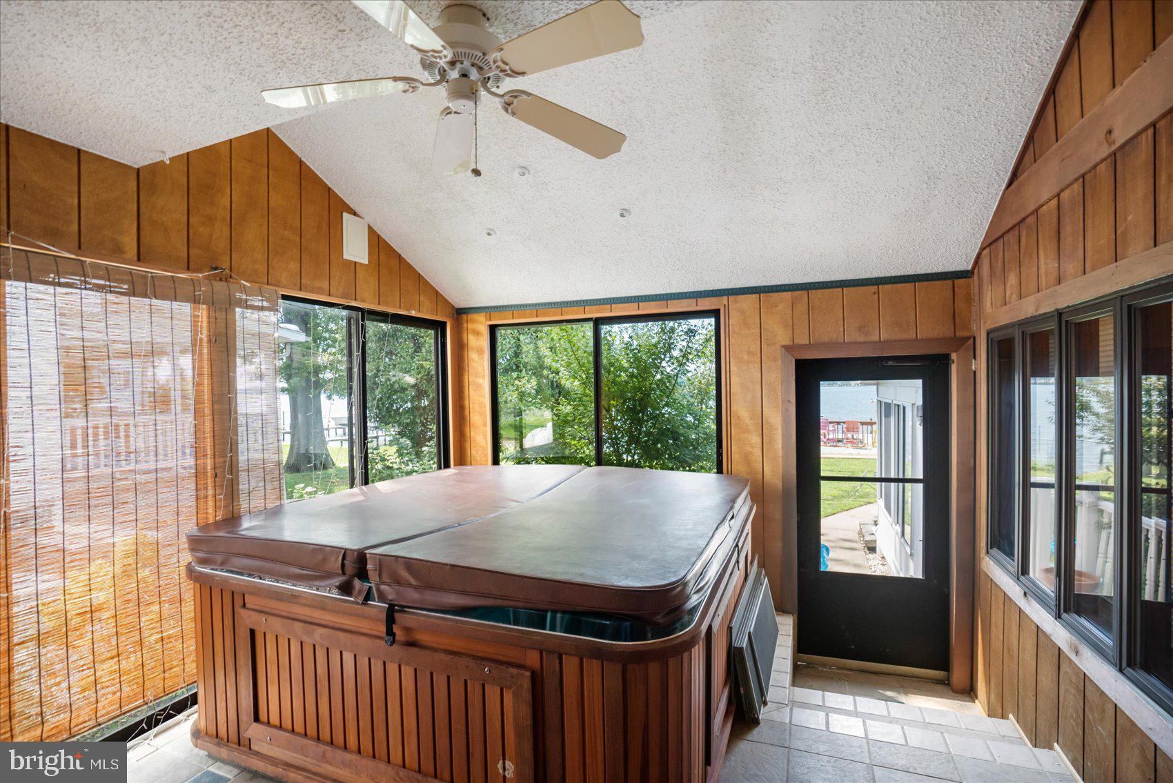 BACK RIVER NECK PARK - Residential