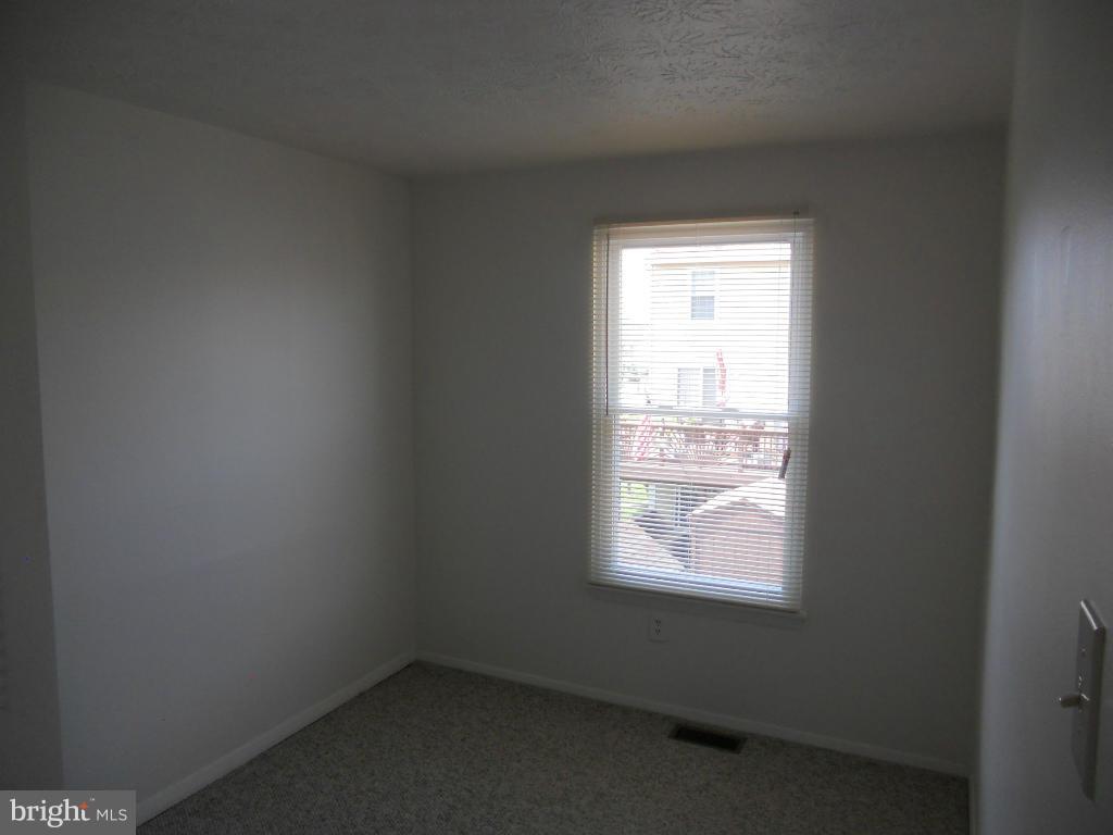 CARROLL CREST - Residential Lease