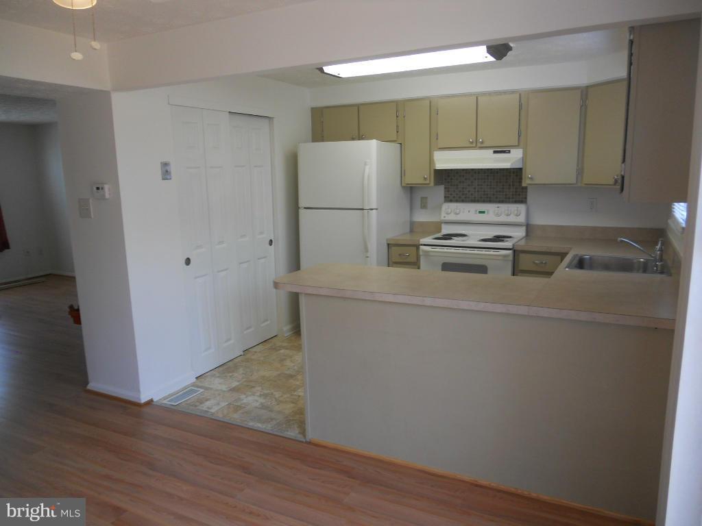 CARROLL CREST - Residential Lease