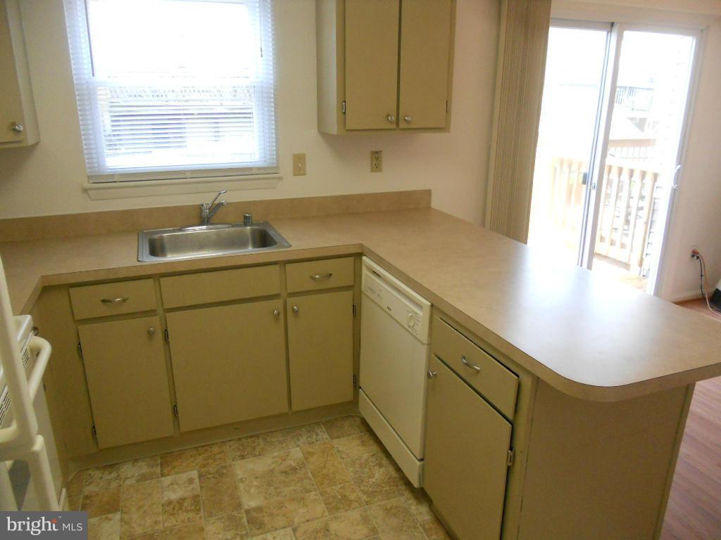 CARROLL CREST - Residential Lease