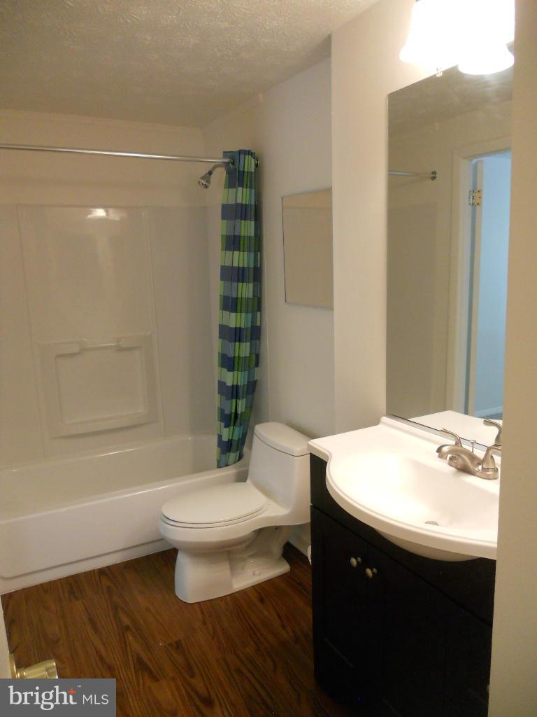 CARROLL CREST - Residential Lease