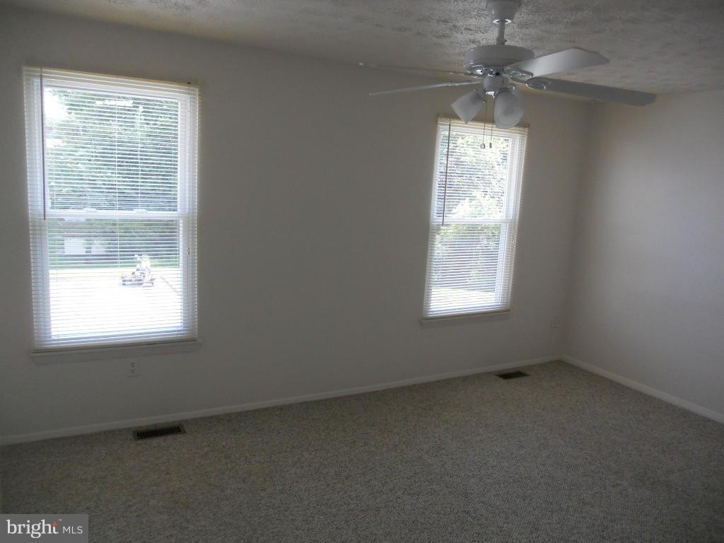 CARROLL CREST - Residential Lease