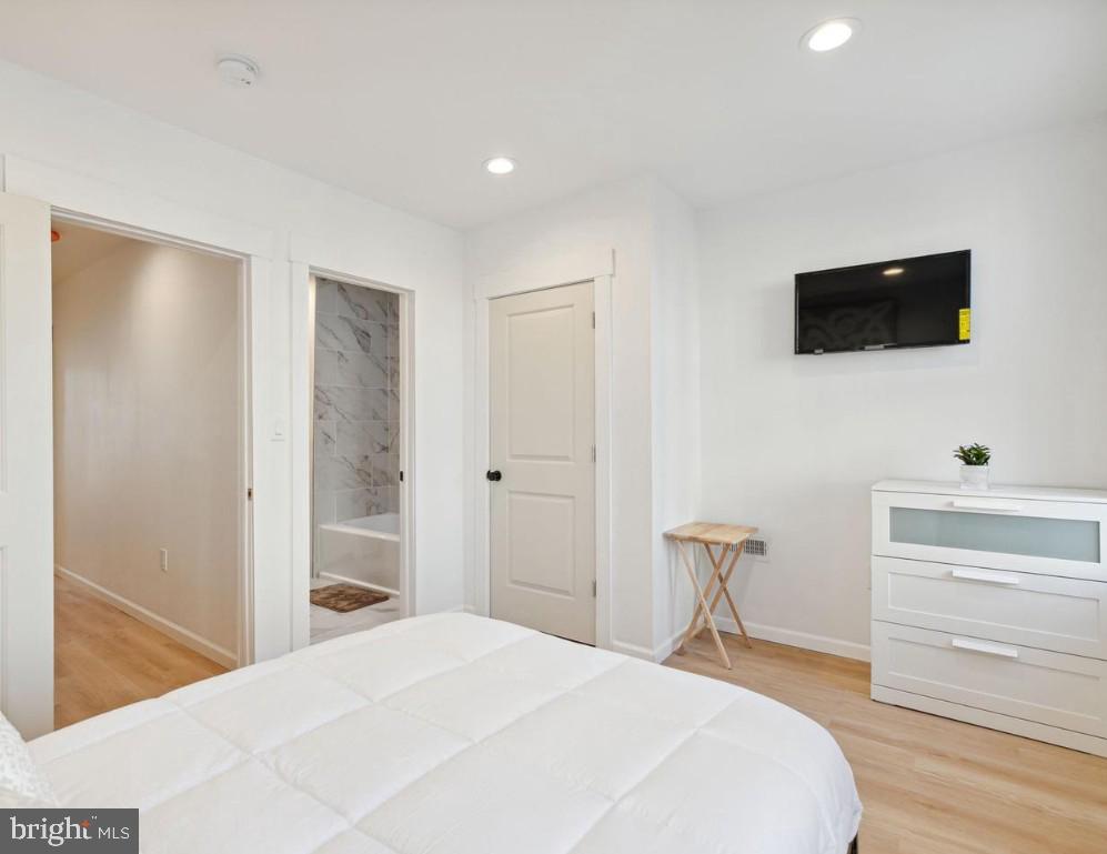 POINT BREEZE - Residential