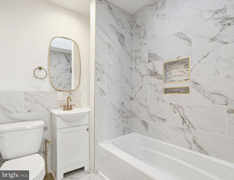 POINT BREEZE - Residential