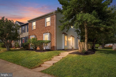 Photo of 6073 Trident Lane, WOODBRIDGE, VA 22193 (MLS # VAPW2130642)