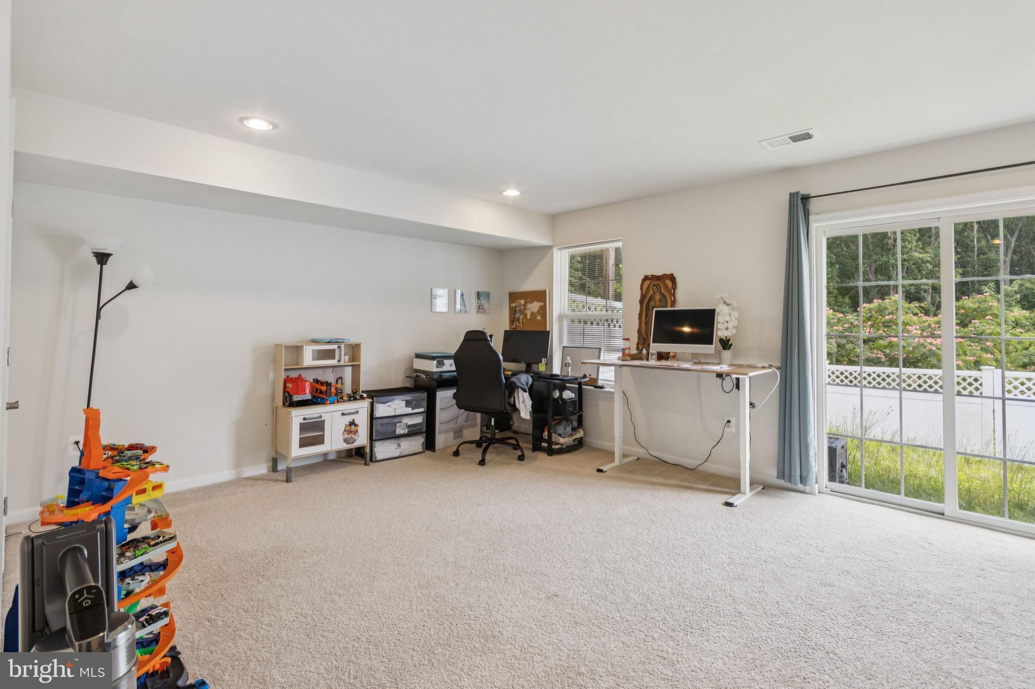 614 BIRDS NEST WAY