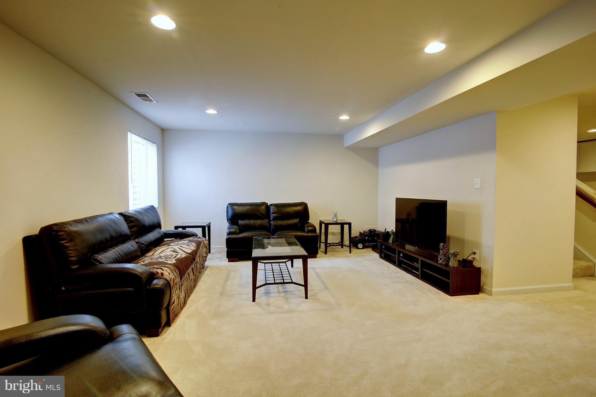 POTOMAC STATION - Residential