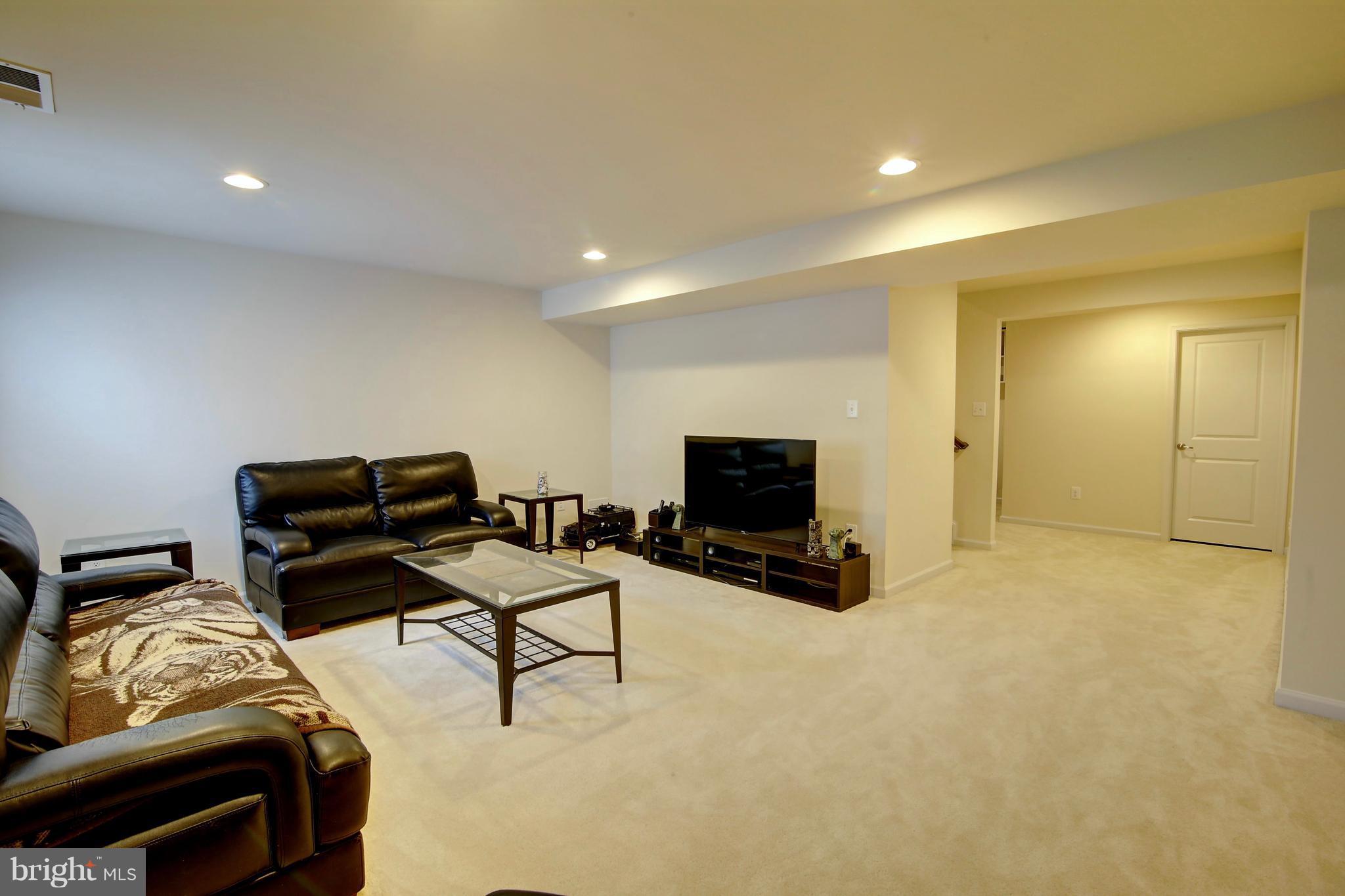 POTOMAC STATION - Residential