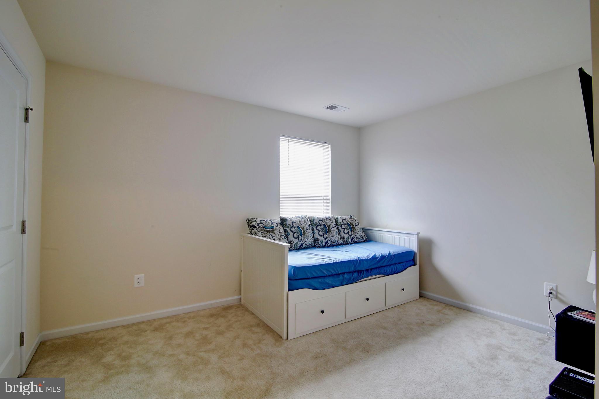 POTOMAC STATION - Residential