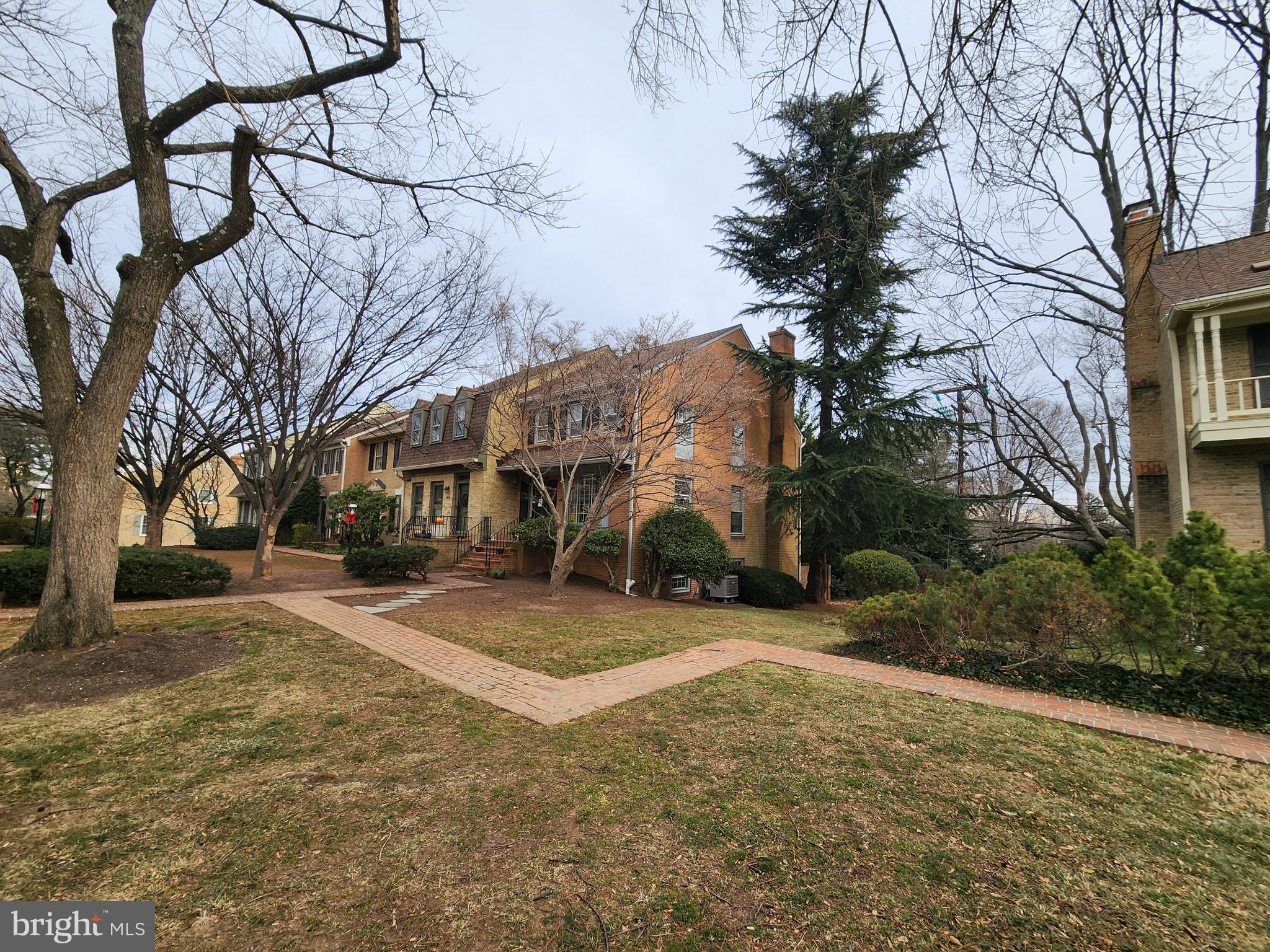 CREST OF WICKFORD - Residential