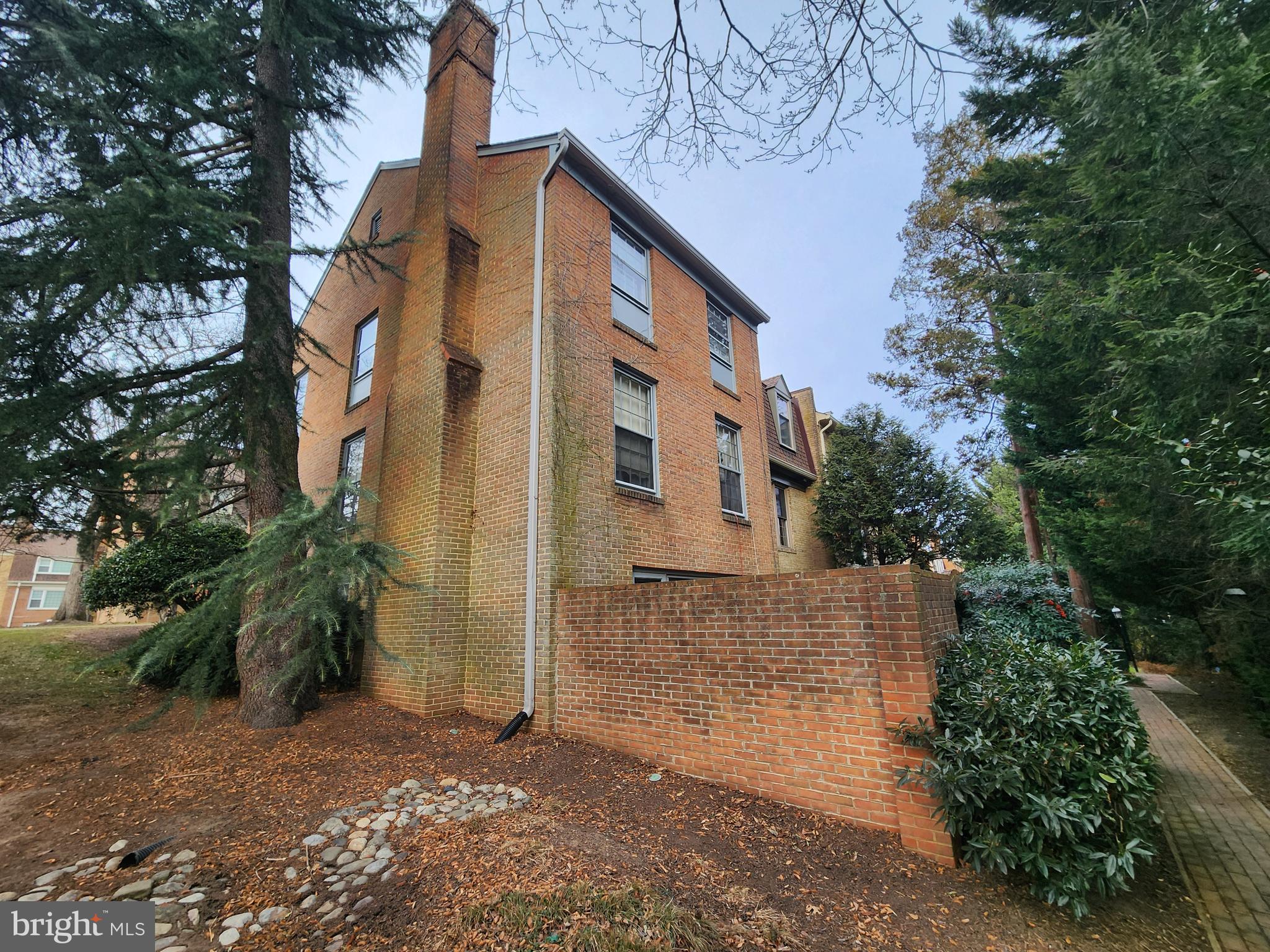 CREST OF WICKFORD - Residential